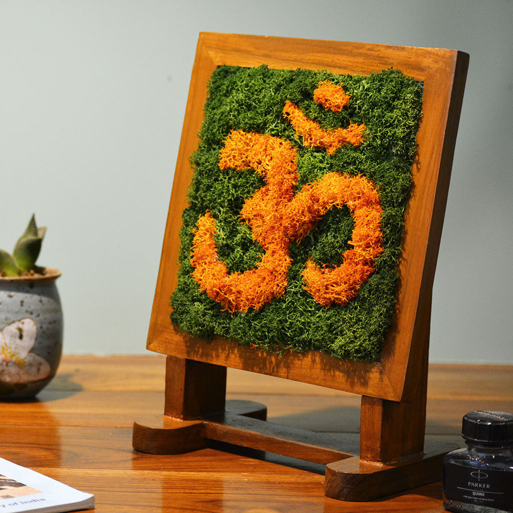 AUM spiritual moss décor – close-up texture