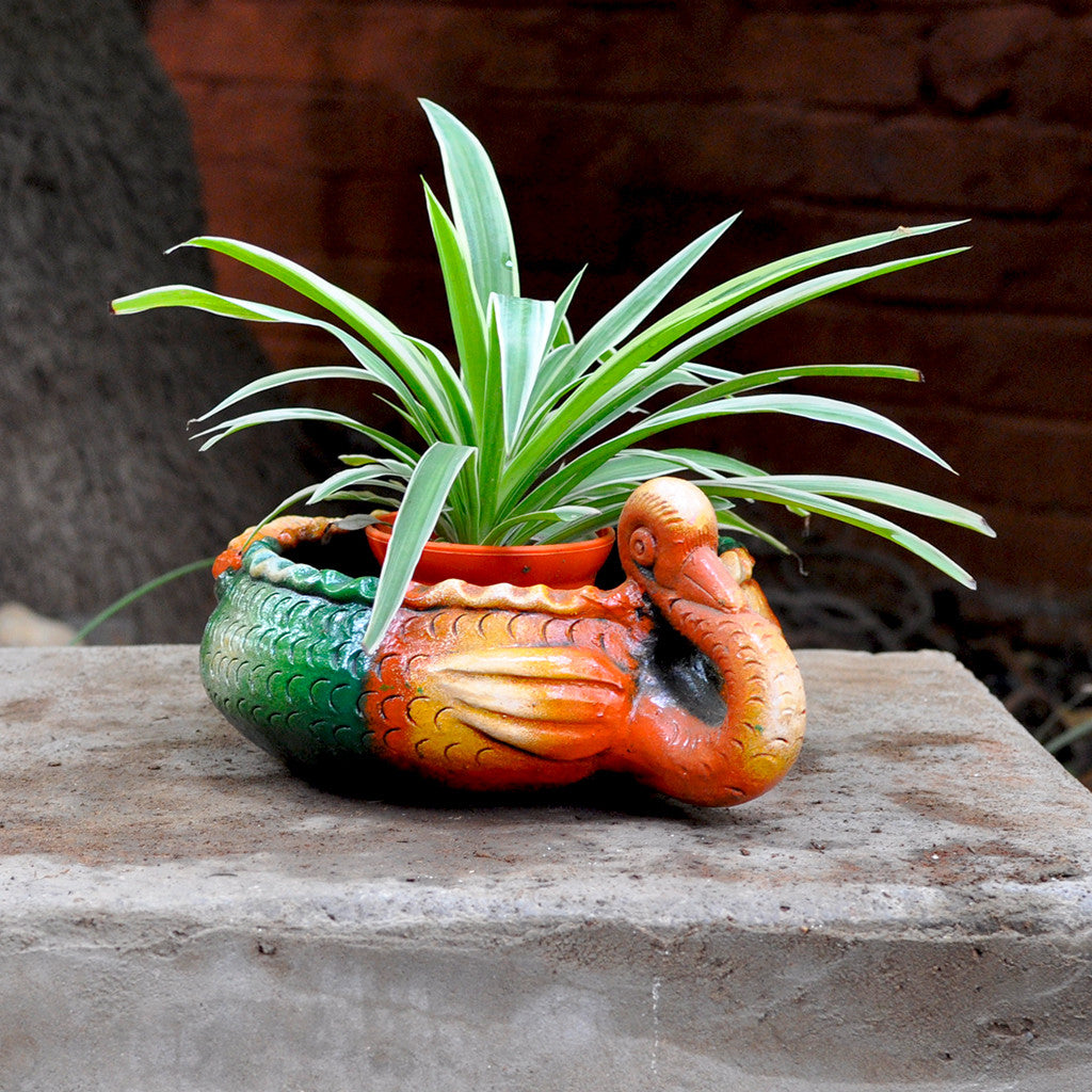 Terracotta Duck Planter front view – myBageecha