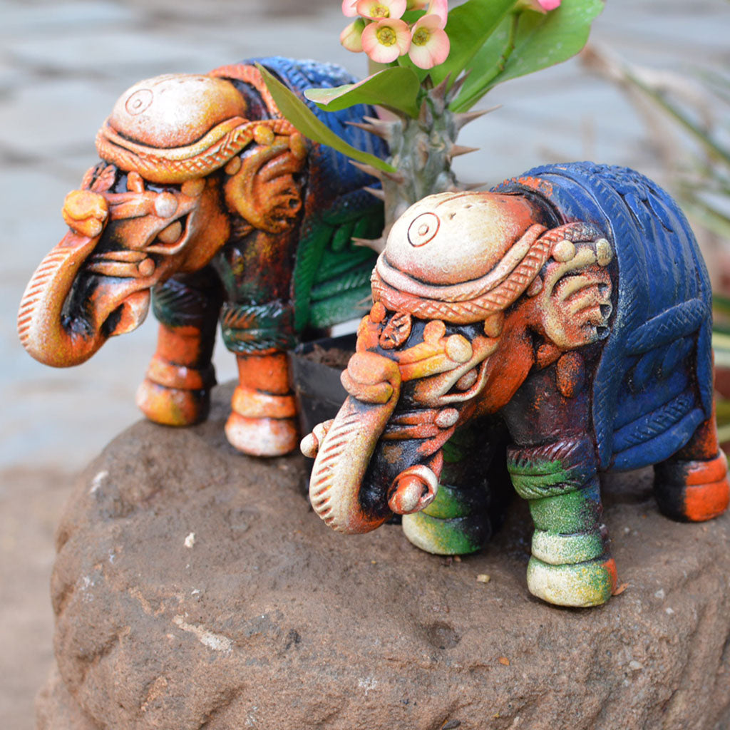 Set of 2 Decorative Terracotta Elephants - myBageecha