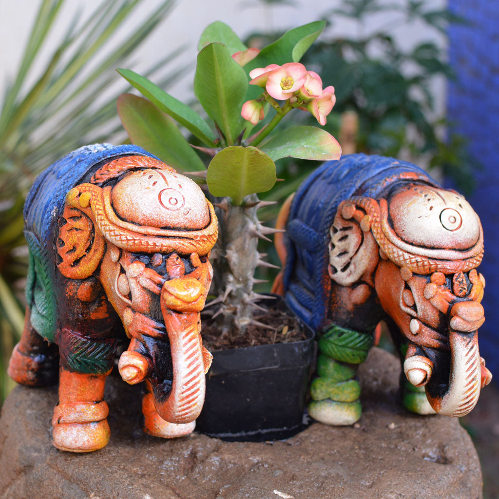 Set of 2 Decorative Terracotta Elephants - myBageecha