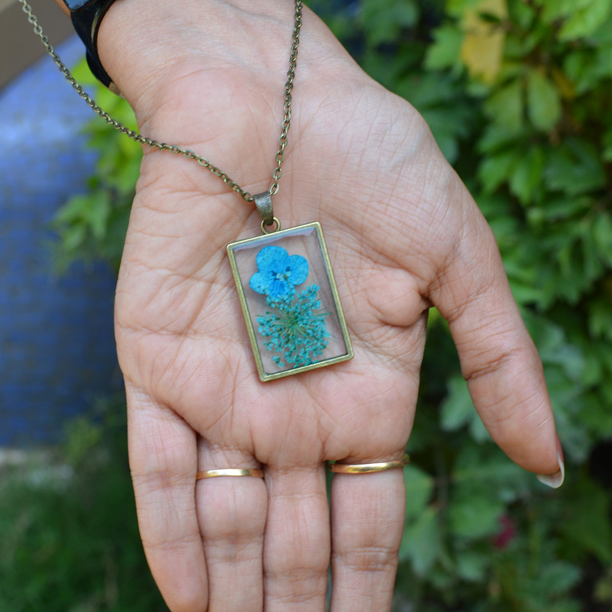 Gust of Blue Real Dried Flower Necklace - myBageecha