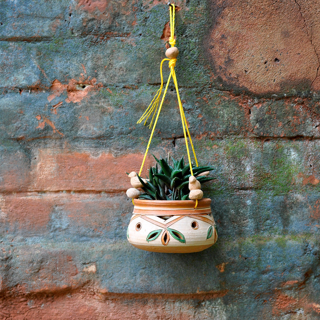 Hanging Clay Pot front view – myBageecha