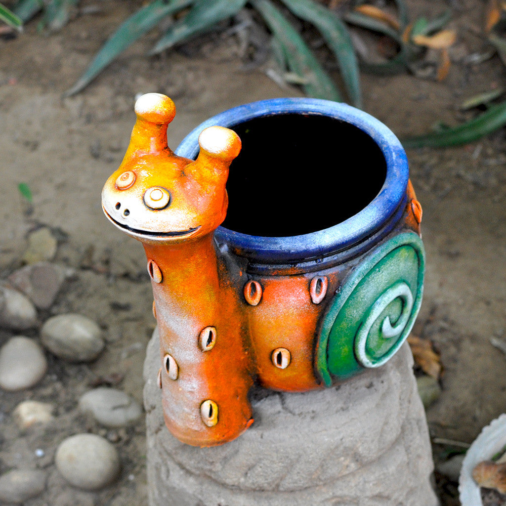 Terracotta Snail Colorful Planter front view – myBageecha