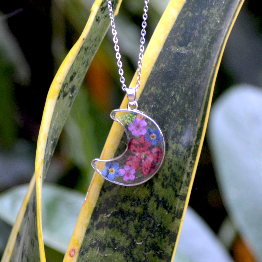 To The Moon Real Dried Flower Necklace - myBageecha