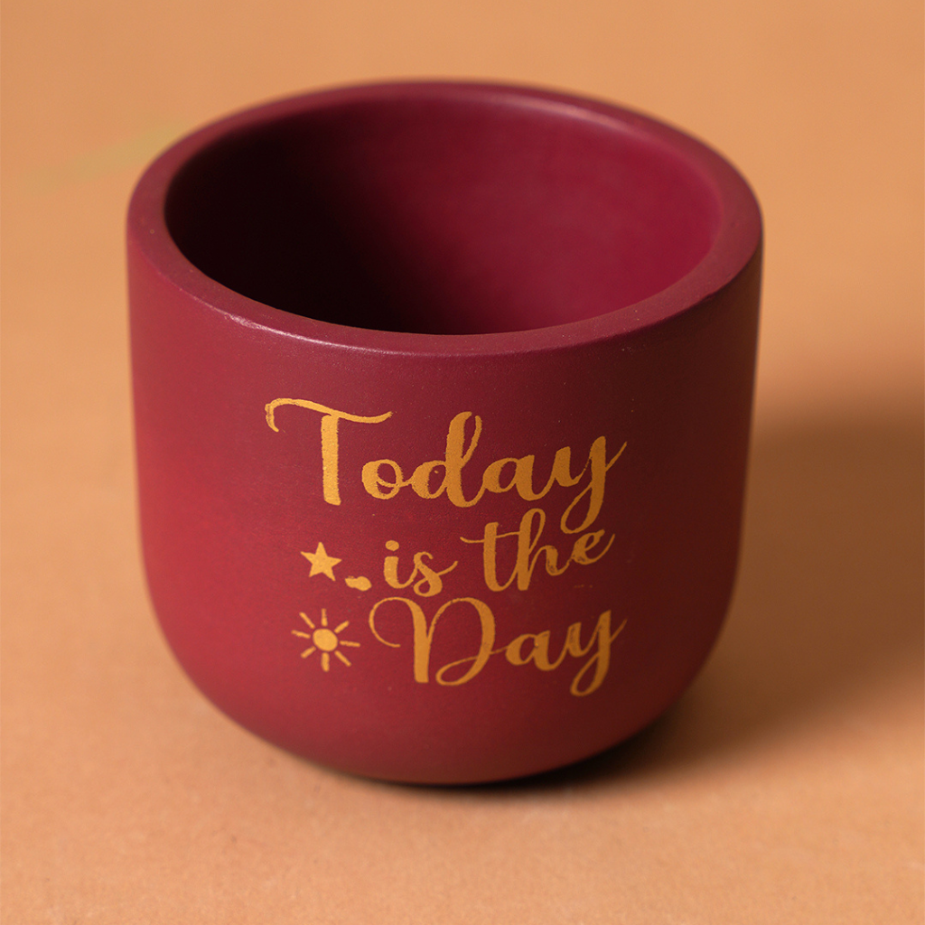 Daisy- Today is the Day Terracotta Planter