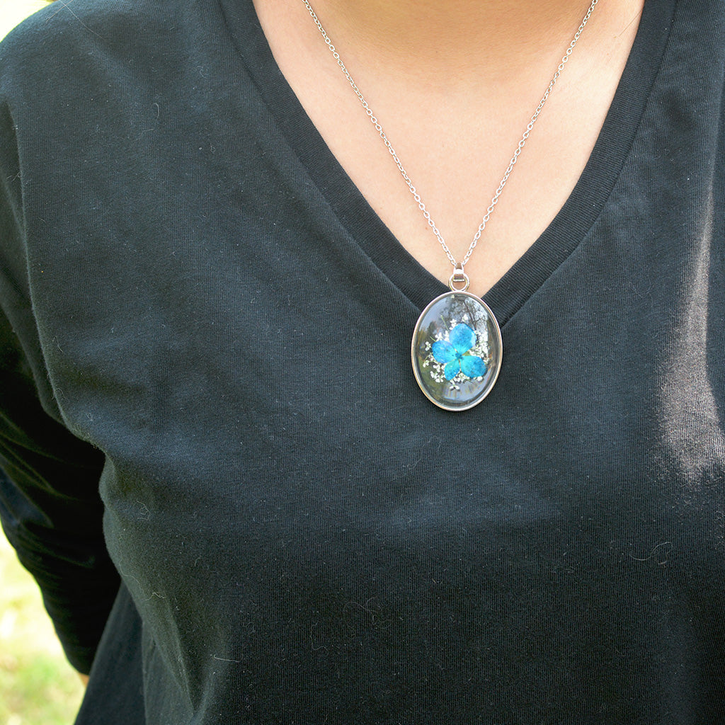 A Breezy Cyan Real Dried Flower Necklace - myBageecha