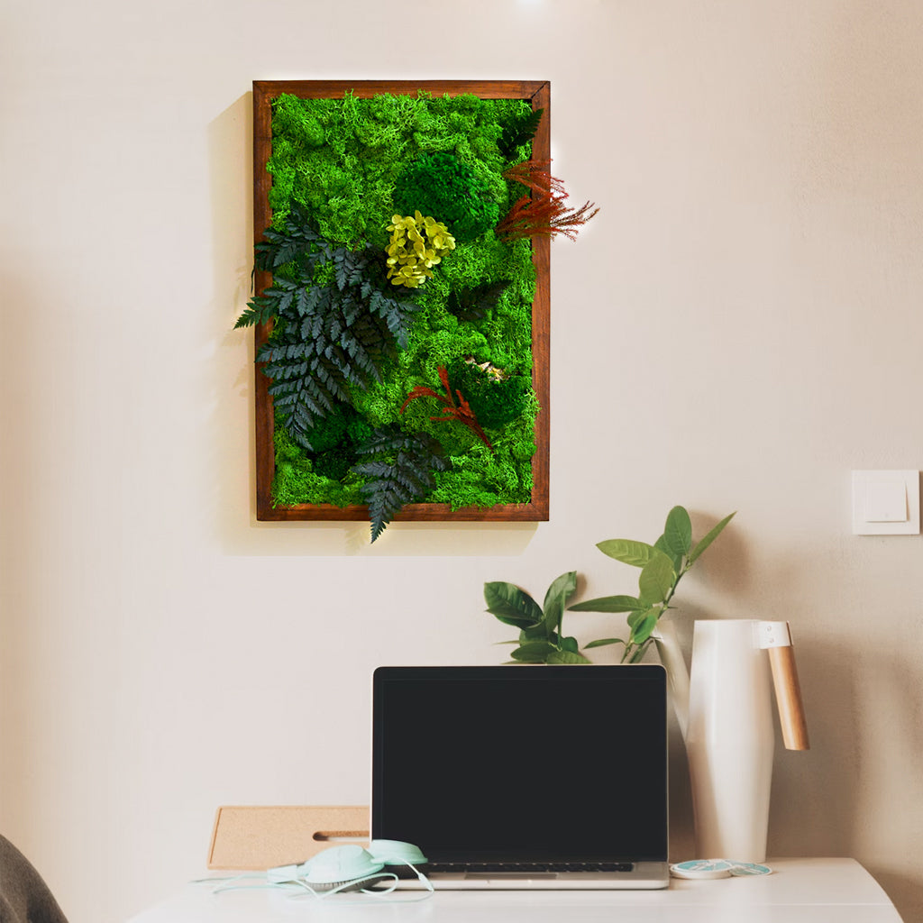 Fern Frenzy preserved moss frame – front view