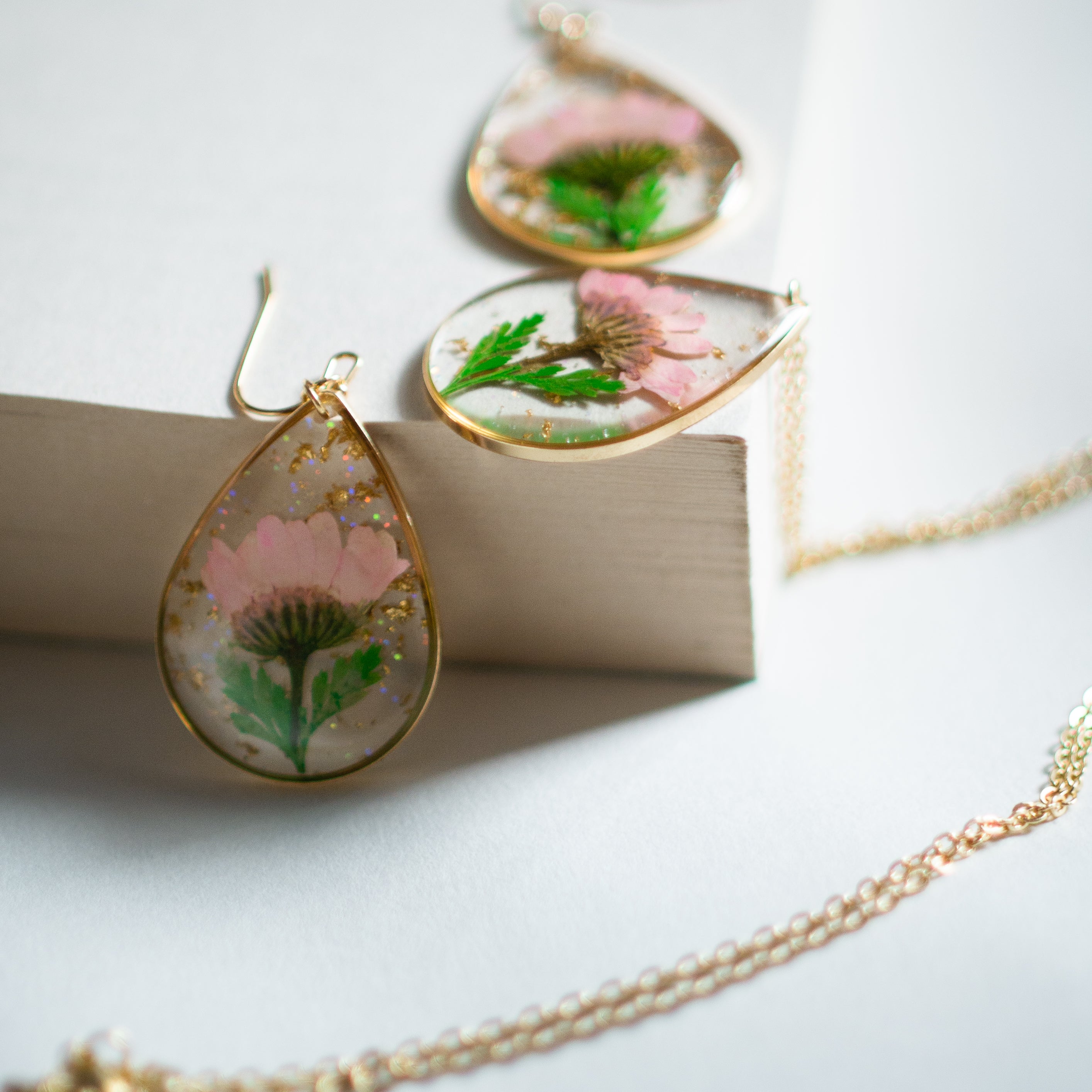 Intoxicating Autumn Real Dried Flower Necklace Earring Set - myBageecha