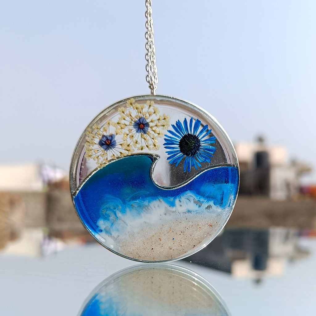 Ocean Crest Real Dried Flower Necklace – Blue Wave Elegance