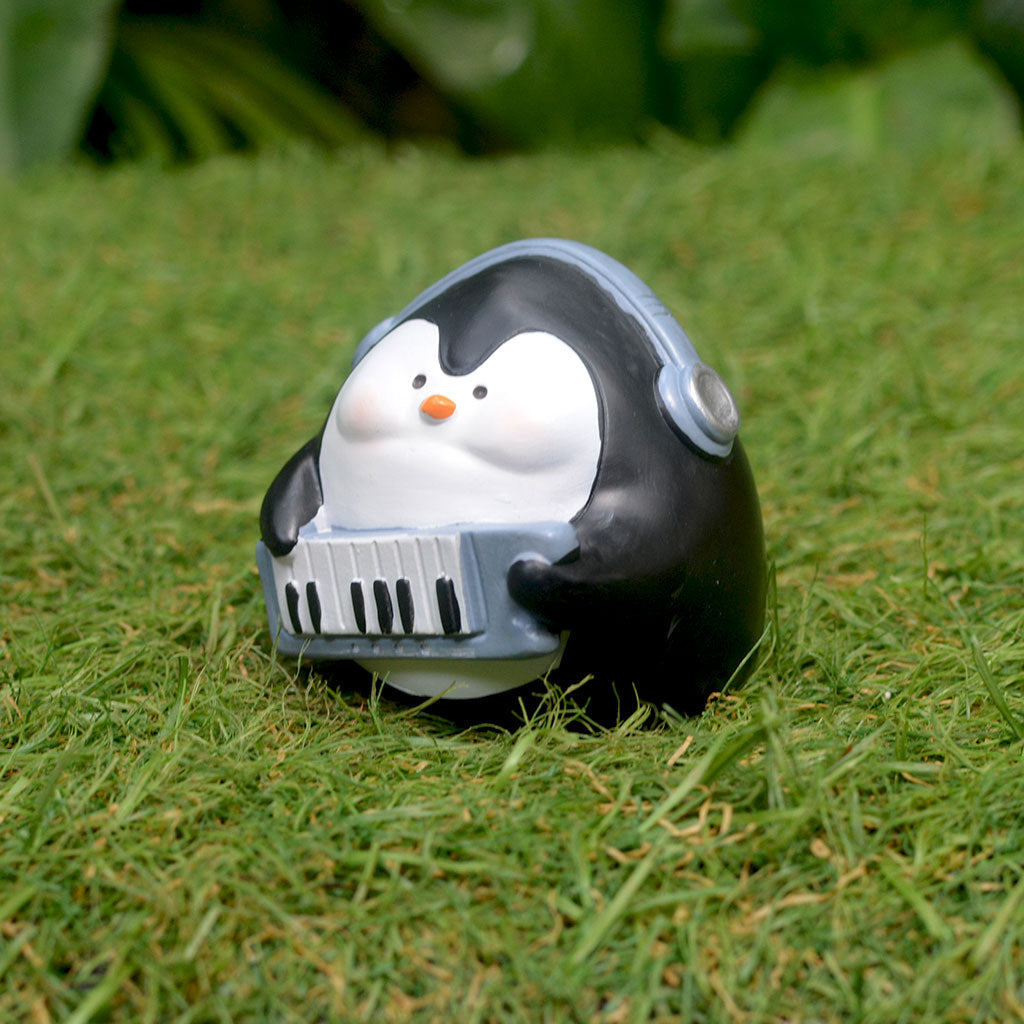 Miniature Plump Penguin Playing Keyboard Decor – myBageecha