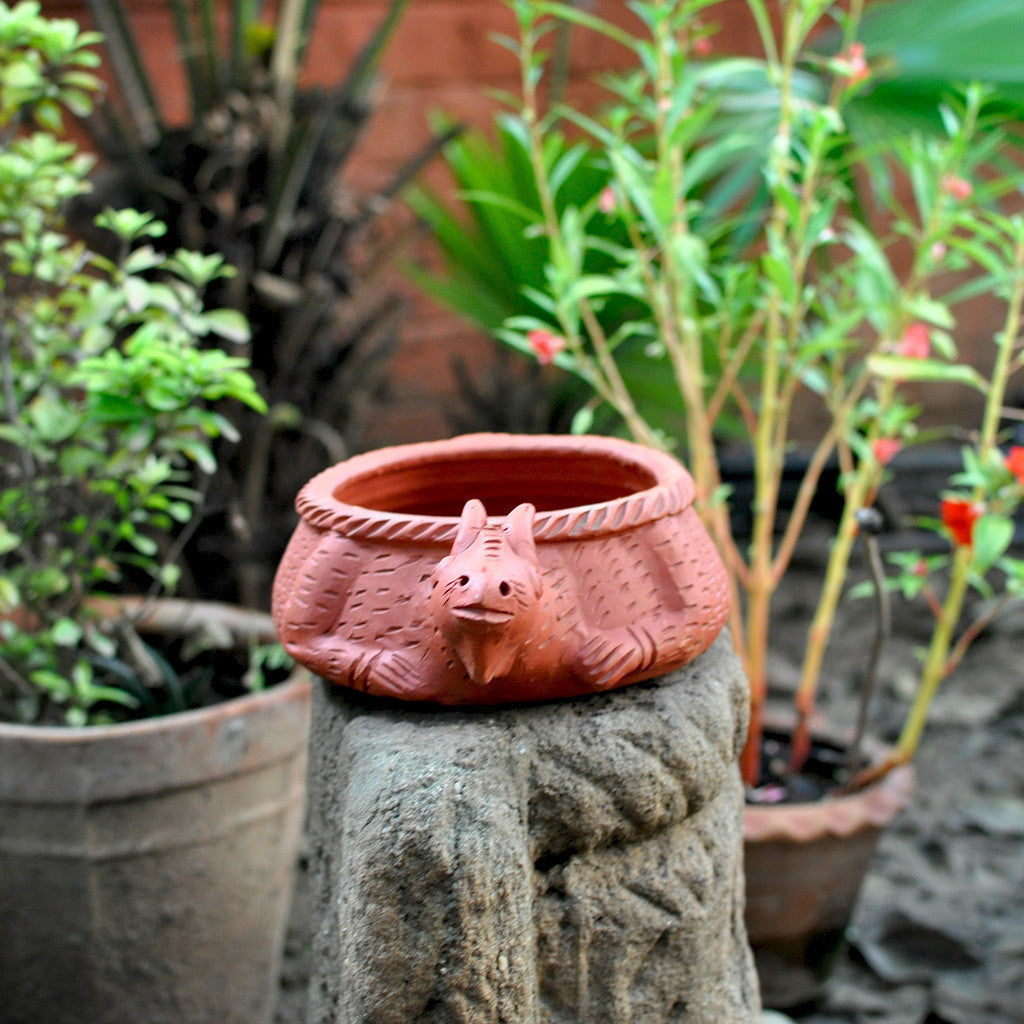 Front view of Kangaroo Planter - myBageecha