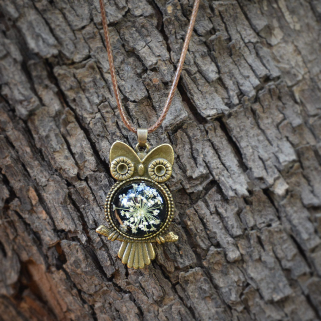 A Starry Hoot Real Dried Flower Necklace - myBageecha