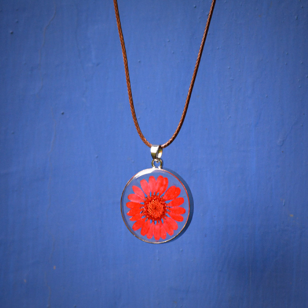 Scarlet Story Real Dried Flower Necklace - myBageecha