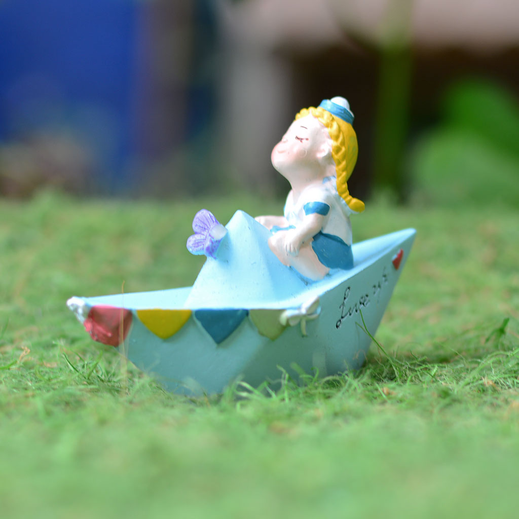 Miniature Girl on Boat Decor - myBageecha