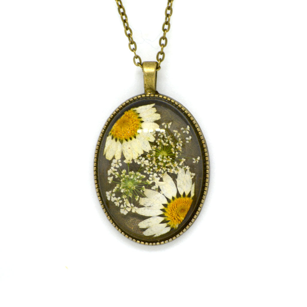 An Ivory Cosmos Real Dried Flower Necklace - myBageecha