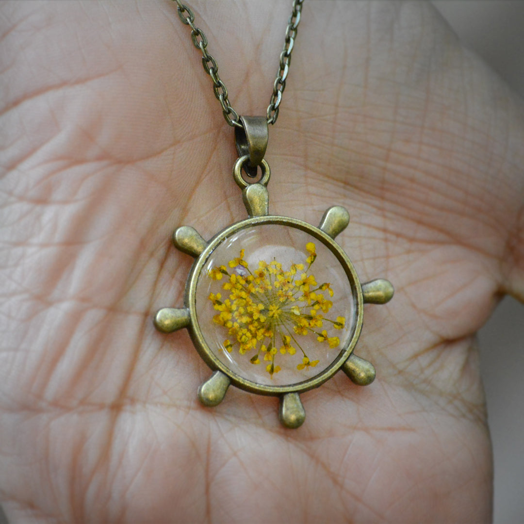 Saffron Stars Real Dried Flower Necklace - myBageecha
