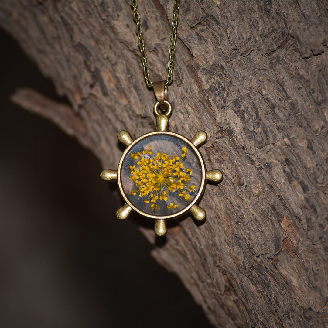 Saffron Stars Real Dried Flower Necklace - myBageecha