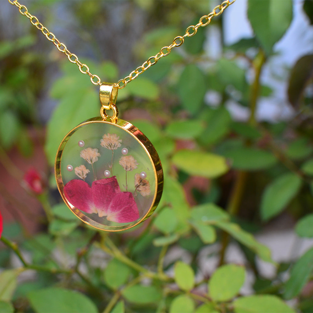 Shimmering Bloom Real Dried Flower Necklace - myBageecha