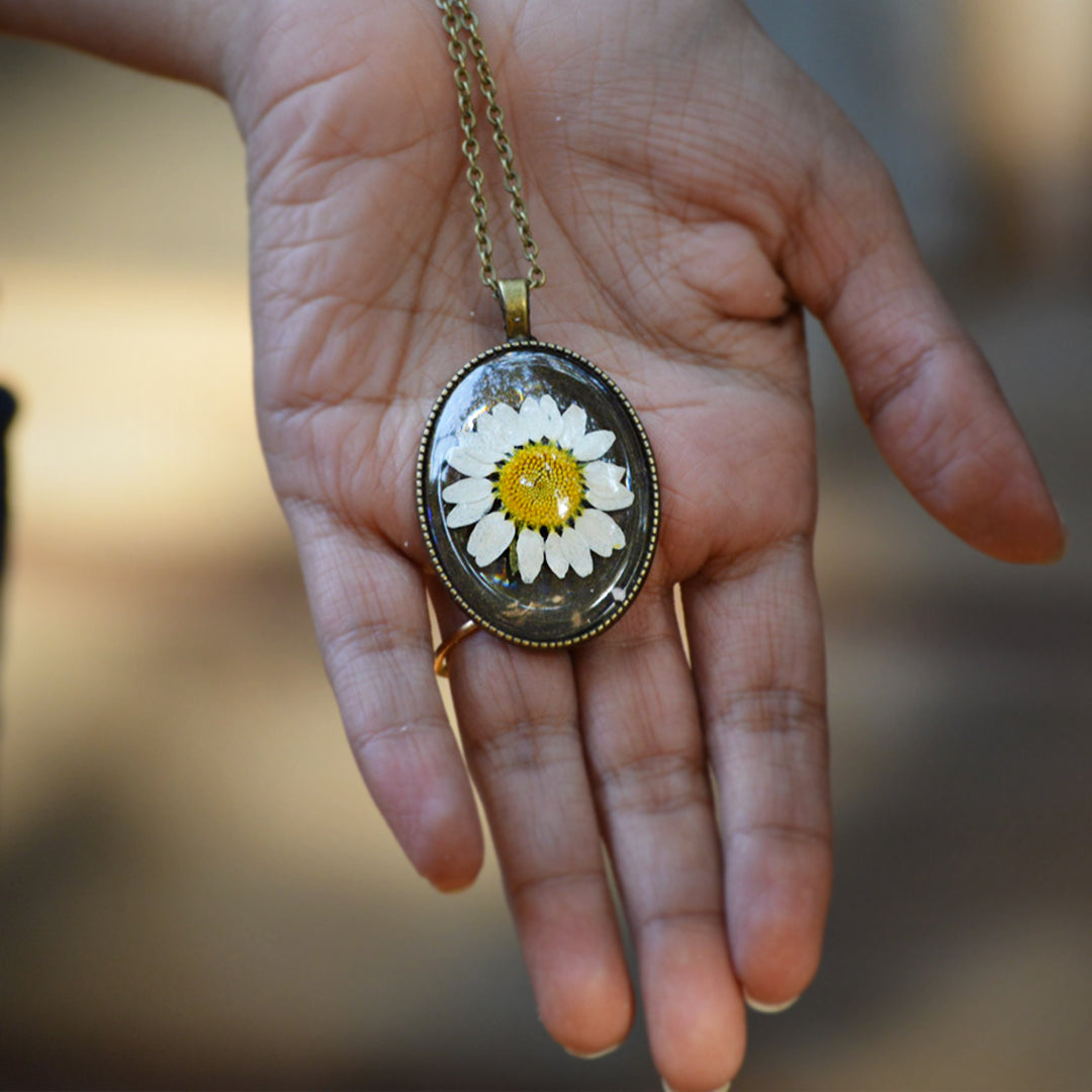 Serene Bloom Real Dried Flower Necklace - myBageecha