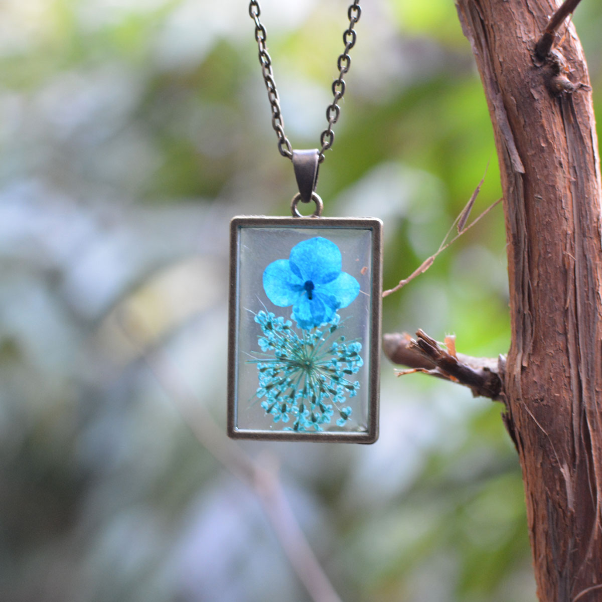 Gust of Blue Real Dried Flower Necklace - myBageecha
