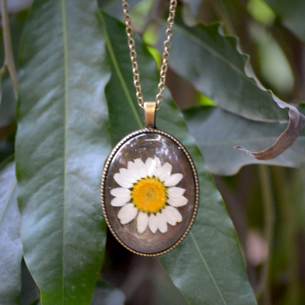 Serene Bloom Real Dried Flower Necklace - myBageecha
